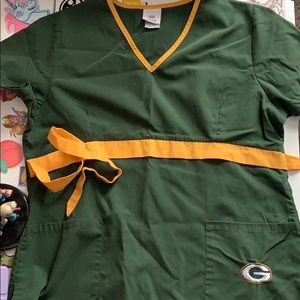 Greenbay packers scrub top